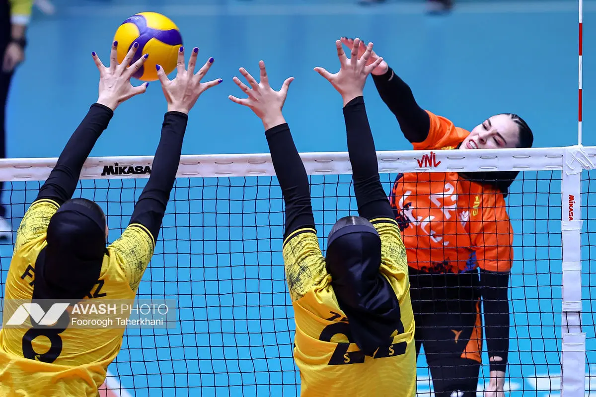 لیگ برتر والیبال زنان _ سایپا ۳ و نفت امیدیه صفر