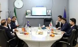 جلسه مدیران استقلال خوزستان با تاجرنیا +عکس