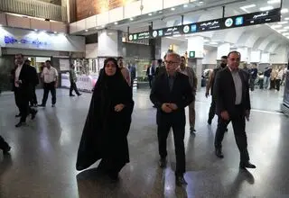 بازدید وزیر راه از ایستگاه راه‌آهن تهران در پی افزایش سفرهای ریلی