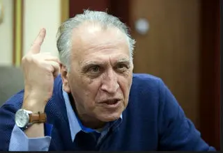 واکنش تند احمد نجفی به سکوت برخی هنرمندان