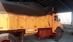 توقیف کامیون باری حامل اسپیکر قاچاق