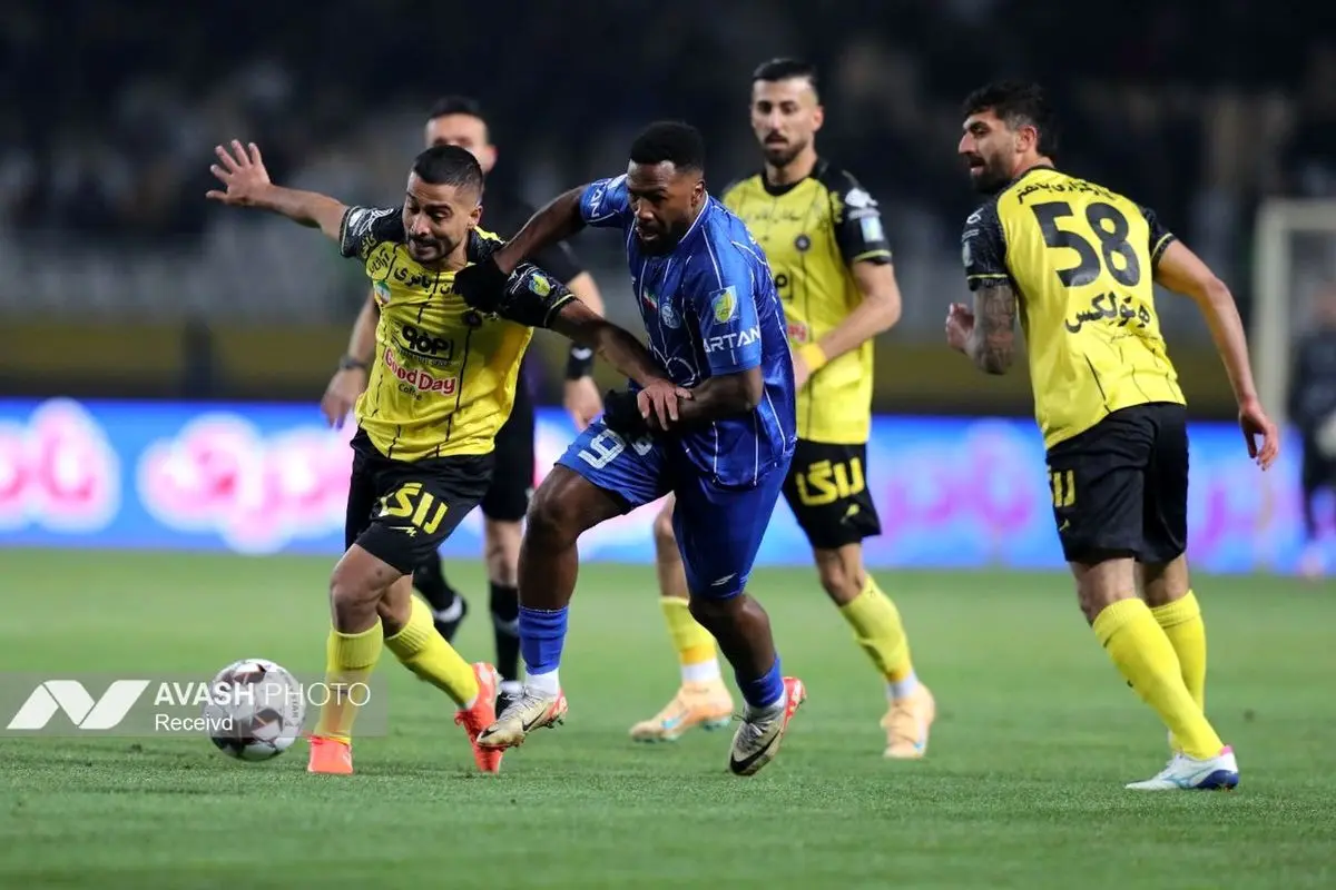 لیگ برتر فوتبال؛  سپاهان و استقلال