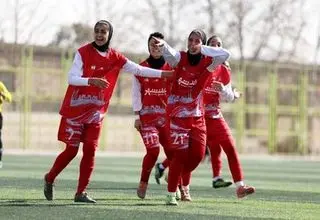آغاز لیگ برتر فوتبال زنان با مدعیانی جدید؛ پایان یکه تازی خاتون