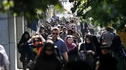 اعتماد به نهادها ریخت، شهروندان به هم پناه می‌برند/ چرا مردم به یکدیگر تکیه می‌کنند؟