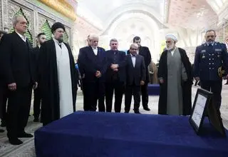 تجدید میثاق رئیس‌جمهور و اعضای دولت با آرمان‌های بنیانگذار کبیر جمهوری اسلامی ایران