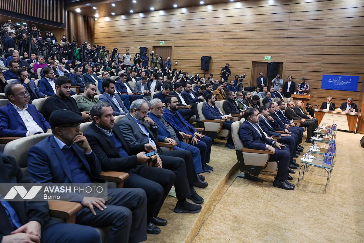نشست خبری رئیس مجلس شورای اسلامی