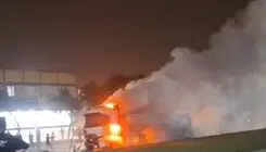 مهار آتش‌سوزی تانکر گاز در غرب زاهدان