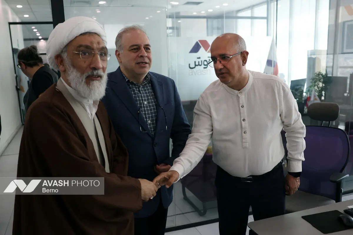 بازدید مصطفی پورمحمدی  از تحریریه آوش