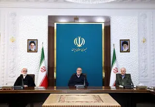 ارائه گزارش رئیس کل بانک مرکزی از تحولات و روندهای اخیر در بازار ارز کشور