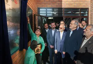 تأکید پزشکیان بر یادگیری عملی و تقویت مهارت‌های کارگروهی دانش‌آموزان
