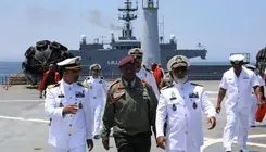 حضور کارکنان ناوگروه نیروی دریایی چین و آفریقای جنوبی در ناوبندر مکران و ناوشکن شهید نقدی