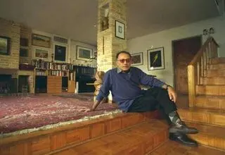 حملات هوایی اسراییل و امریکا به خانه عباس کیارستمی خسارت زد
