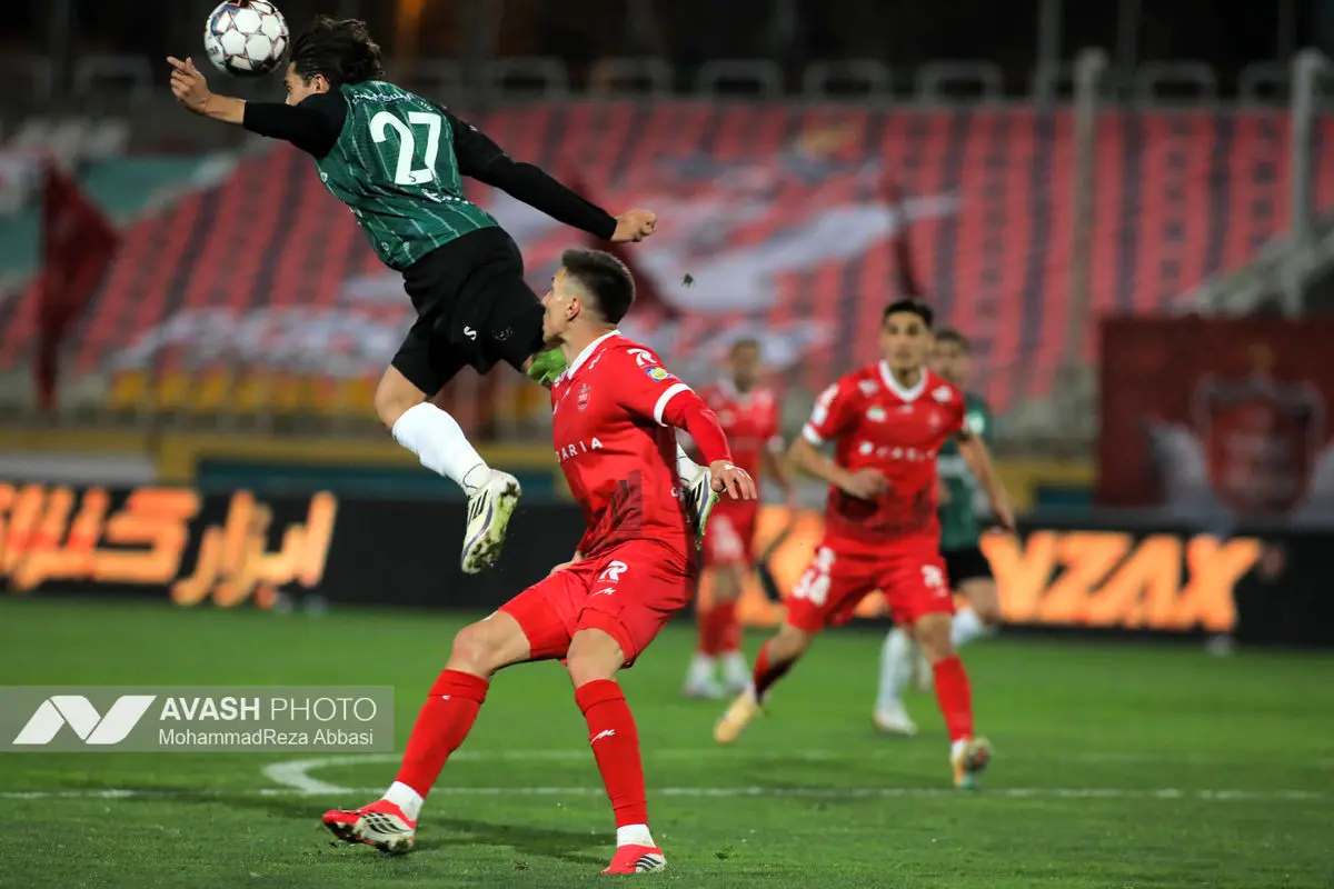 دیدار تیم های فوتبال  پرسپولیس تهران و خیبر خرم آباد