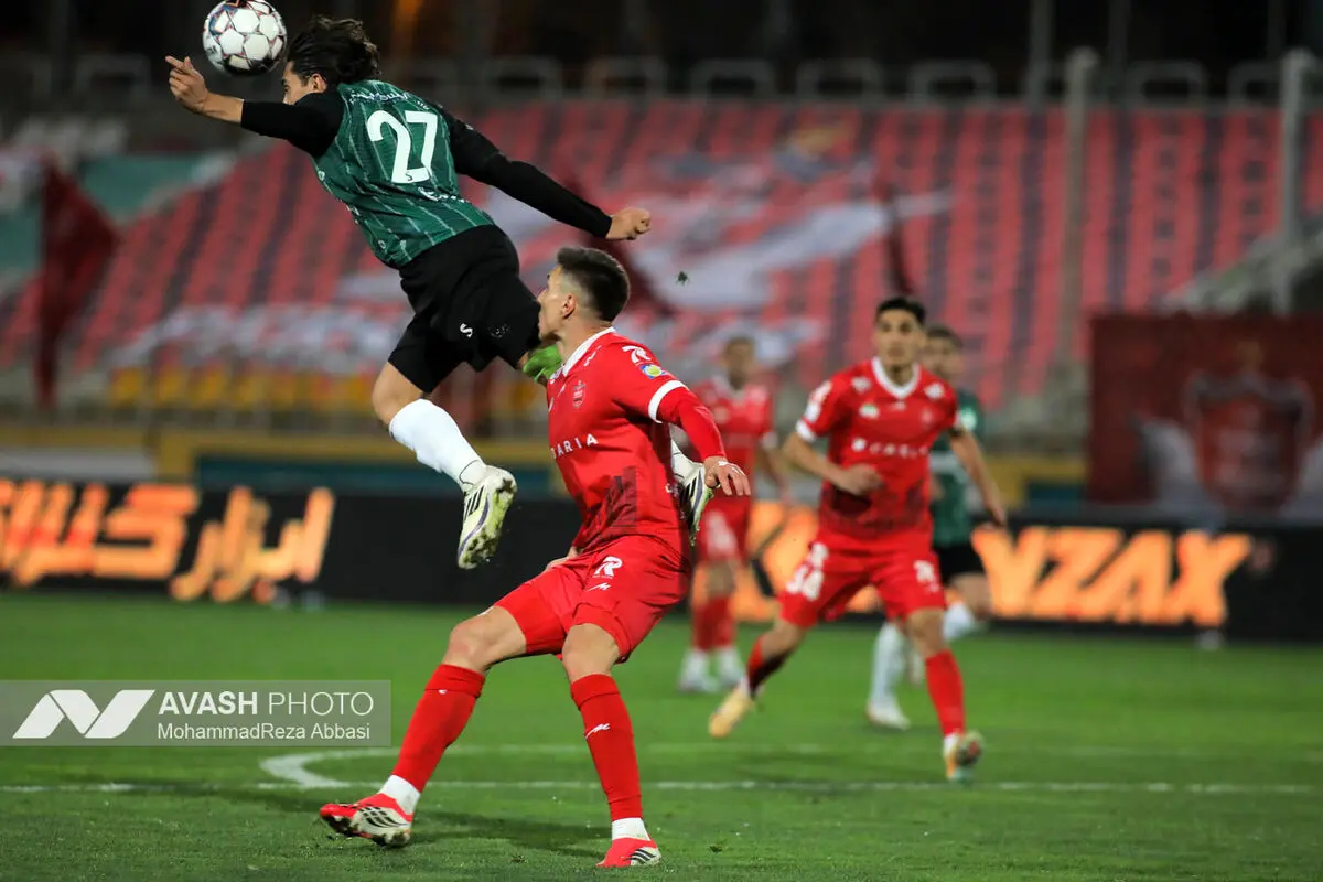 دیدار تیم های فوتبال  پرسپولیس تهران و خیبر خرم آباد