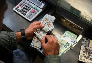پیش‌بینی قیمت دلار؛ نرخ تعادلی ۲۷۰ هزار تومان/ بازار ارز آماده جهش تازه!