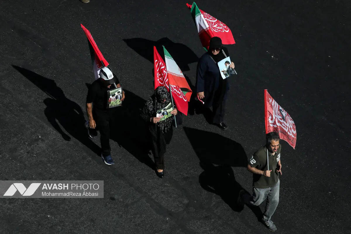 مراسم تشییع پیکر مطهر رهبر شهید انقلاب در تهران - ۲