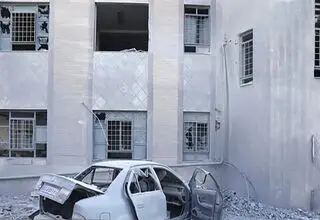 2 ساختمان در شرق تهران براثر حمله موشکی فروریختند 