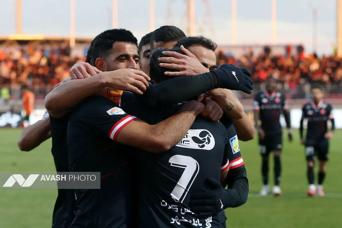 لیگ برتر فوتبال - مس رفسنجان و پرسپولیس