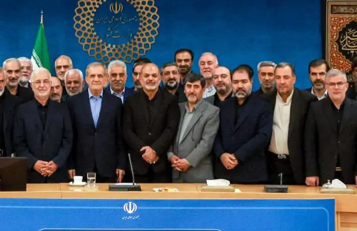استانداران زیر فشار قدرتهای محلی