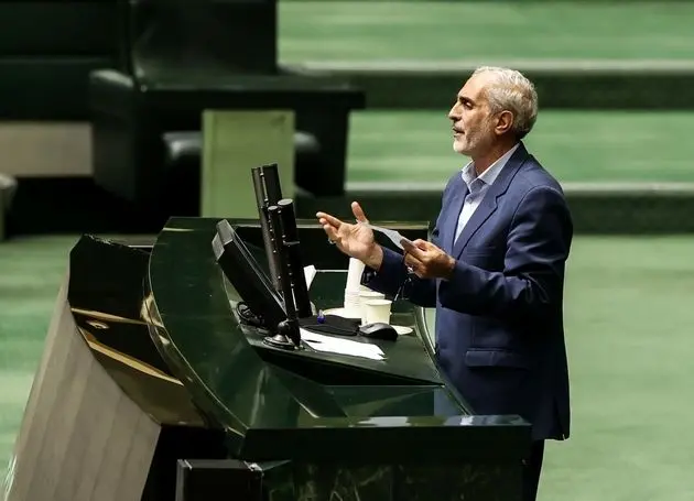 به همکارانم توصیه می‌کنم به جای پرداختن به مسائل حاشیه‌ای به اقتصاد مردم بپردازند