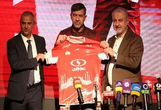 چهره محبوب پرسپولیسی‌ها تمدید می‌کند؟