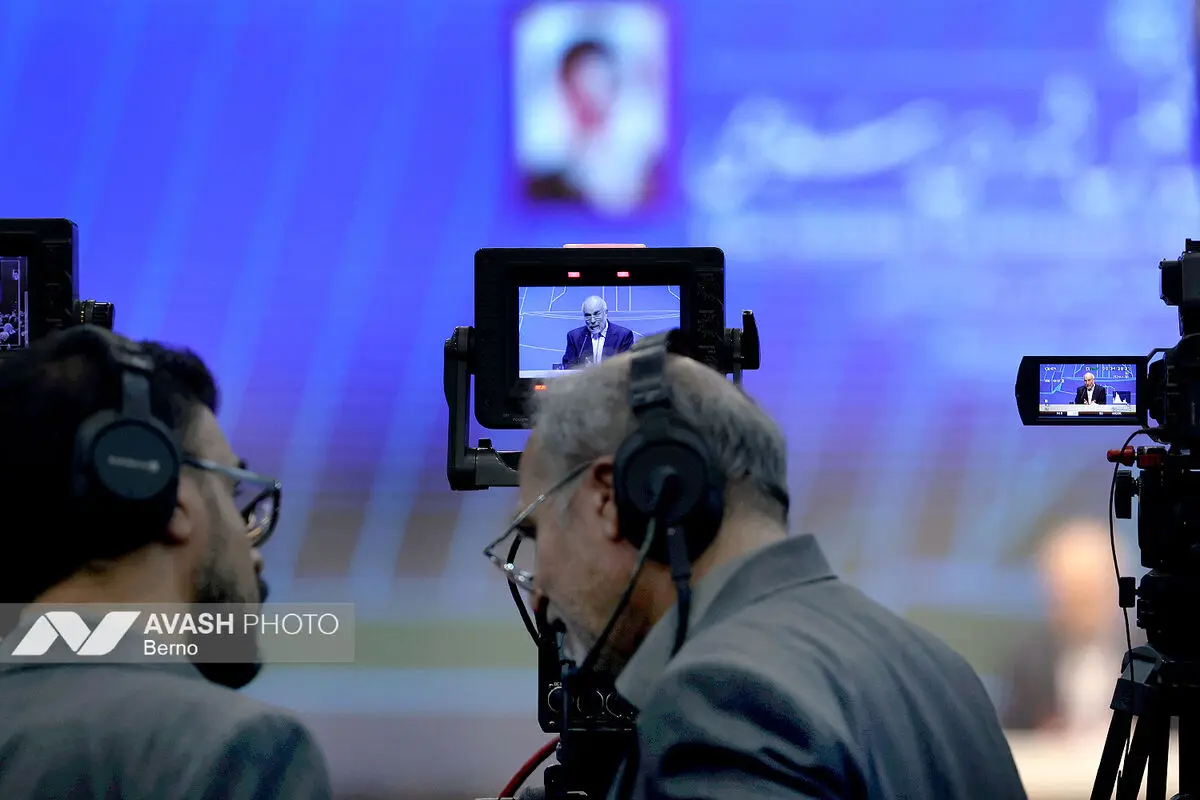 نشست خبری رئیس مجلس شورای اسلامی