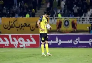 روزهای دشوار نورافکن؛ از کارت زرد تا قرمز چند دقیقه فاصله بود