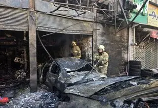 آتش‌سوزی در یک مکانیکی قربانی گرفت