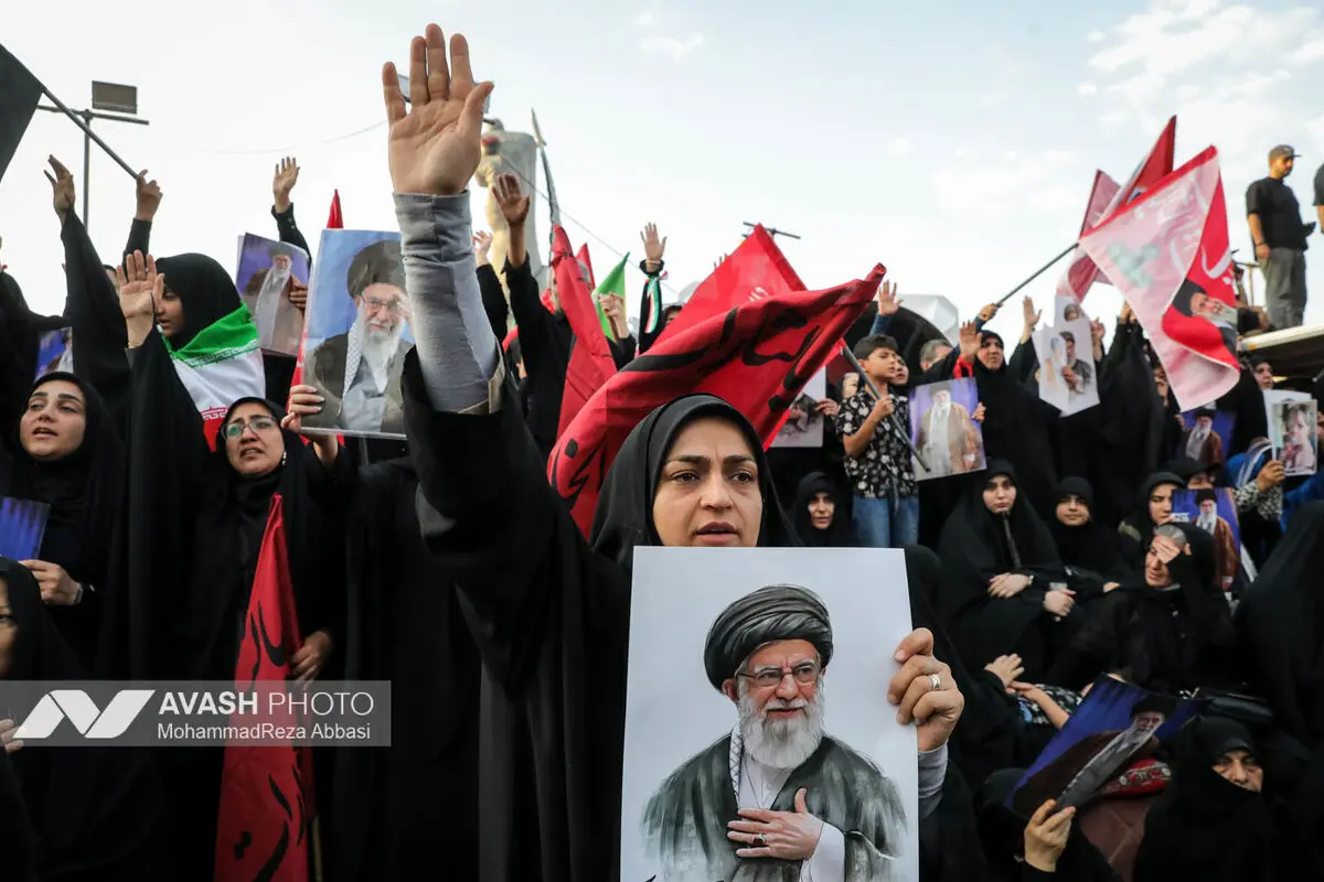 مراسم تشییع پیکر مطهر رهبر شهید انقلاب در تهران - ۱