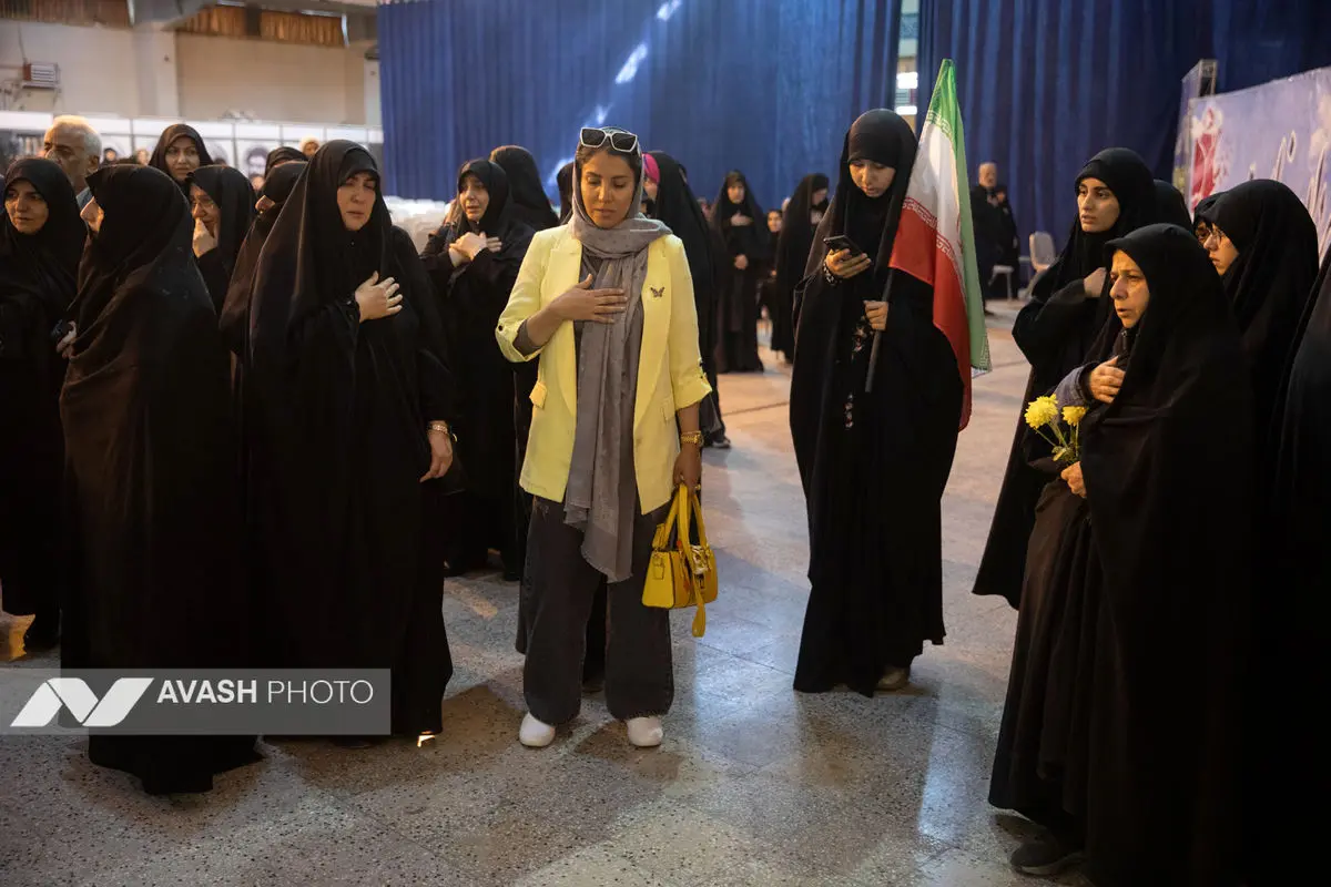 مراسم خاکسپاری پیکر شهید کمال خرازی