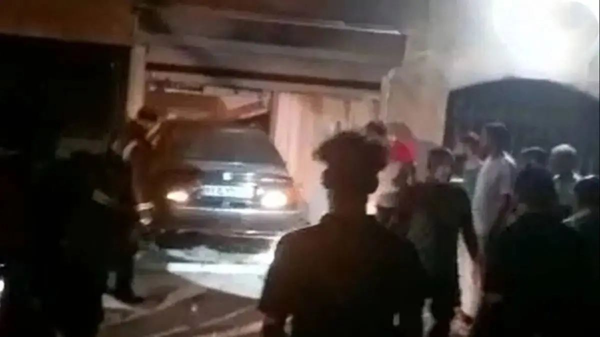 دختر 14 ساله تبریزی با خودرو وارد پارکینگ یک خانه شد! + فیلم