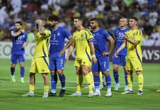 رونمایی از لباس استقلال و النصر