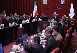 درخواست وزیر اقتصاد از وزیر راه برای تهیه سند ملی تجارت داخلی و فرامرزی