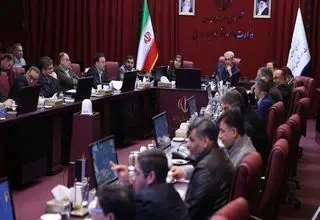 درخواست وزیر اقتصاد از وزیر راه برای تهیه سند ملی تجارت داخلی و فرامرزی