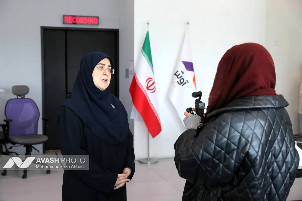 بازدید فاطمه مهاجرانی سخنگوی دولت از تحریریه آوش