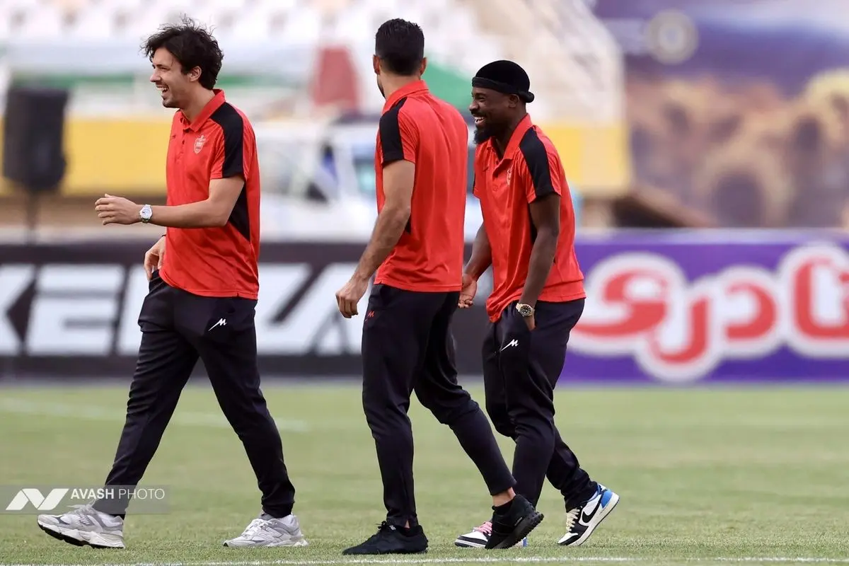 دیدار تیم های فوتبال سپاهان اصفهان و پرسپولیس تهران
