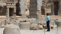 قاچاقچی‌ها نتوانستند کتیبه را از تخت‌جمشید بدزدند