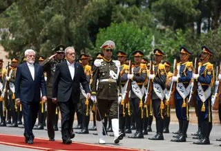 پزشکیان عازم عمان شد