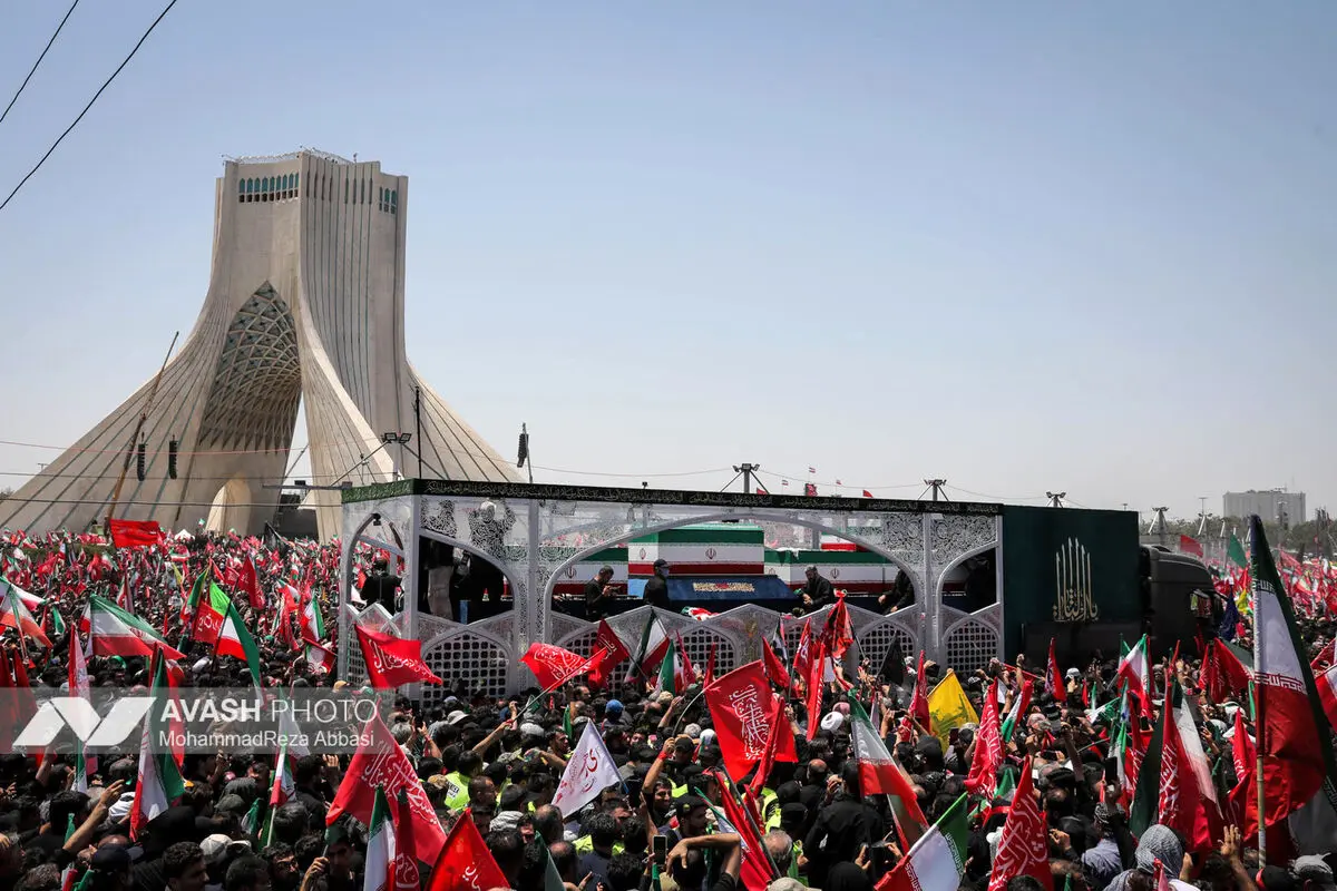 مراسم تشییع پیکر مطهر رهبر شهید انقلاب در تهران -