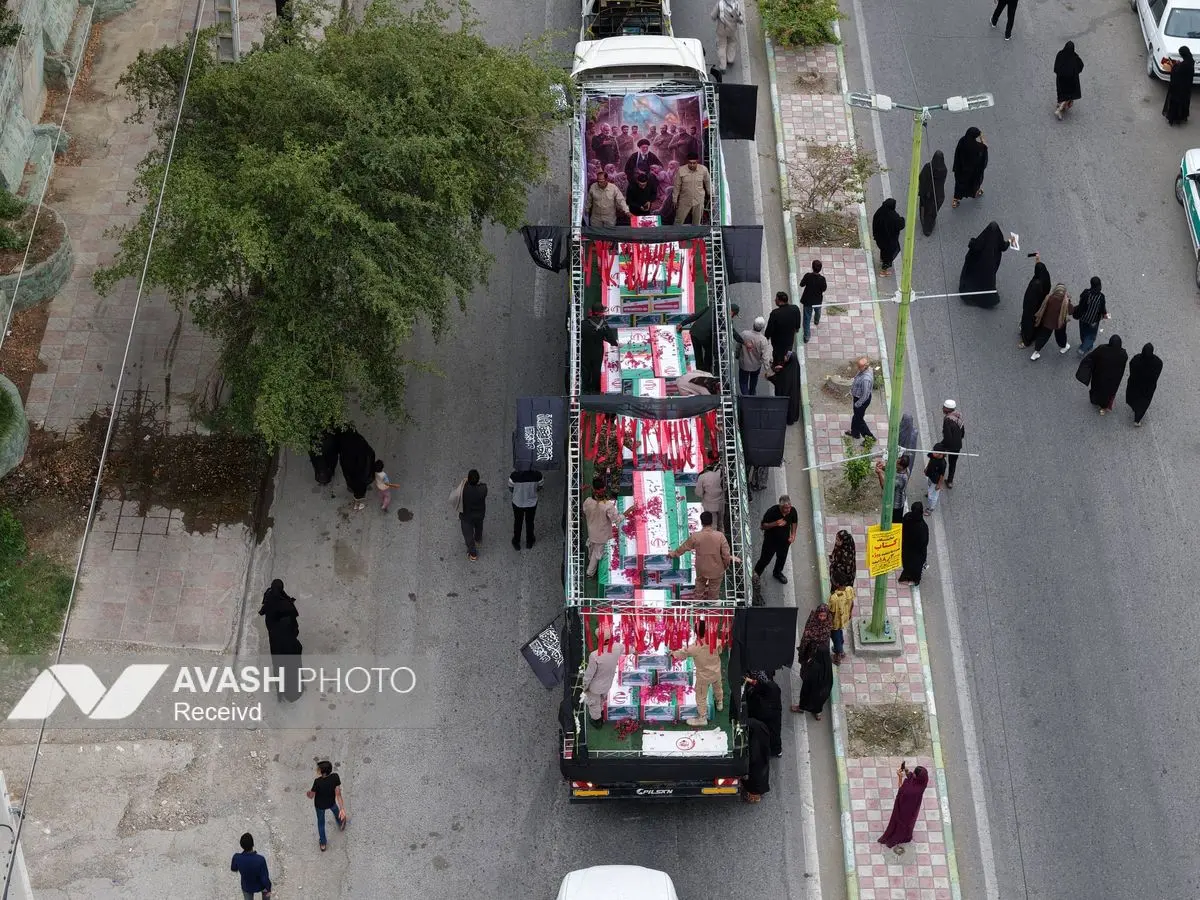 گزارش نصویری/ تشییع پیکر شهدای مدرسه میناب