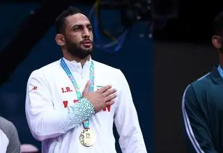 آذرپیرا: این مدال هدیه به مردم عزیز کشورم است