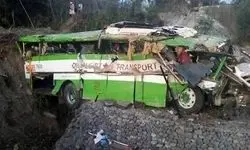 ۹ کشته در پی سقوط کامیون