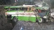 ۹ کشته در پی سقوط کامیون