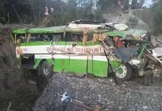 ۹ کشته در پی سقوط کامیون
