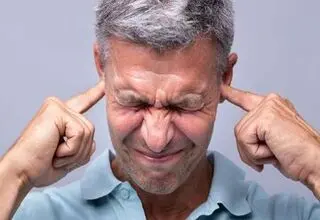 چطور با یک حرکت ساده گرفتگی گوش‌ها را باز کنیم؟