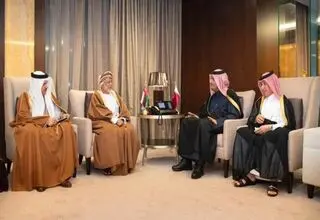 گفت‌وگوی تلفنی وزیران خارجه قطر و عمان درباره مذاکرات اسلام‌آباد