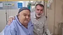 انتشار فیلم اکبر عبدی در کنار مسعود ده‌نمکی در بیمارستان و قول همکاری برای تولید اخراجی‌ها 