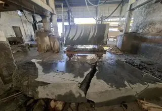 مرگ دلخراش کارگر بخت برگشته بر اثر سقوط یک قطعه سنگ