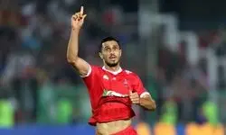 لحظه درگیری  مهاجم پرسپولیس و بازیکن سپاهان