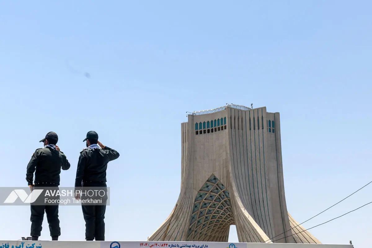 مراسم تشییع پیکر مطهر رهبر شهید انقلاب در تهران - ۴
